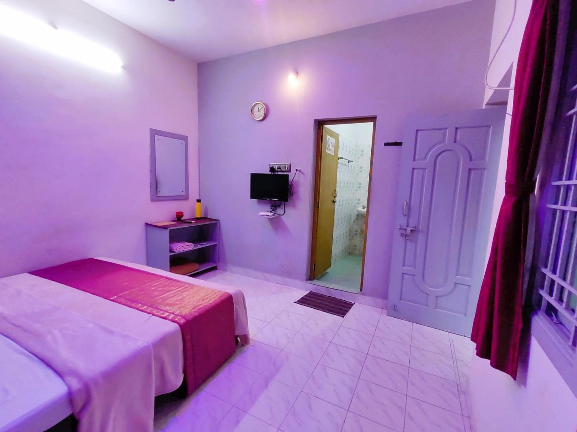 The Well Beach Side Guest House Auroville Esterno foto