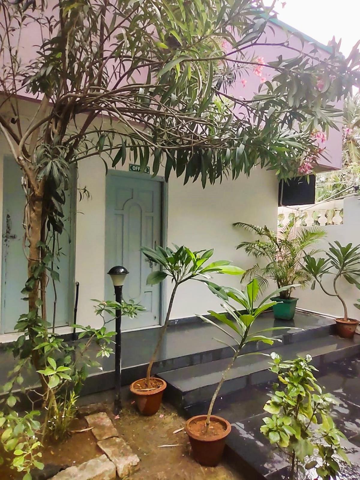 The Well Beach Side Guest House Auroville Esterno foto
